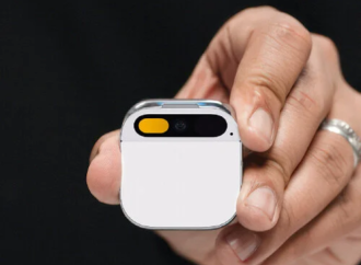 Revolutionizing Wearable Tech: The Humane AI Pin Transforms Everyday Interactions